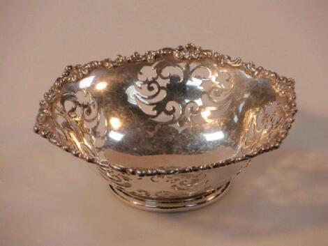 A George V pierced silver bon-bon dish