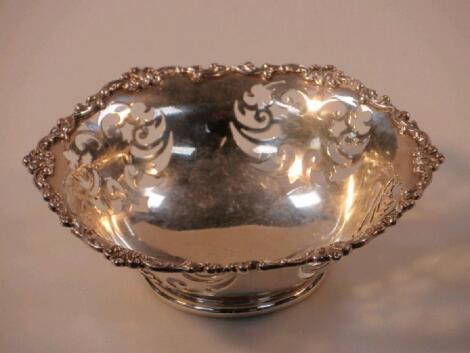 A George V pierced silver bon-bon dish