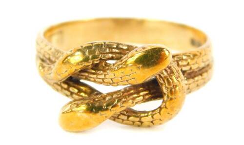 A 9ct gold interlinked serpent ring, 4.5g.