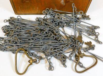 An unusual cricket pitch measuring chain, with shaped links, in rectangular box, 14cm high, 33cm wide, 14cm deep. - 2