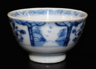 An 18thC Chinese export porcelain tea bowl, of circular form, decorated with inner flower, with an upper geometric inner banding, the exterior decorated with pagoda flowers etc. on a circular foot, unmarked, 17cm diameter.