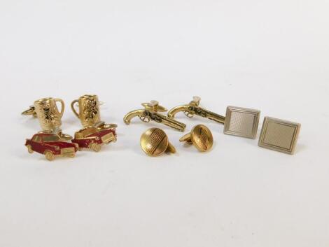 Silver and vintage cuff links, including a pair of pistols, vintage cars and beer steins. (5 pairs)