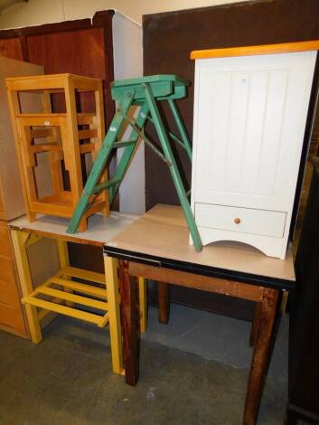 A pine folding steps table, green painted steps, a kitchen bin and two work tables. (5)