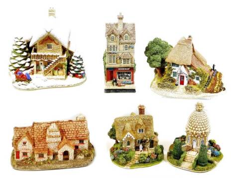 Various Lilliput Lane groups, to include The Pineapple House, Bookshop L2051, Candy Cottage L2327, Gardeners Cottage 1991 537, etc. (6, boxed with some paperwork)