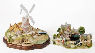 Various Lilliput Lane groups, Cley-Next-V-Sea 2775 and Stream Ahead L2365. (2, boxed with some paperwork)