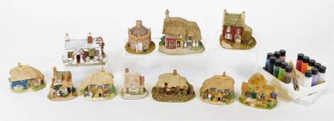 Various Lilliput Lane groups, to include Holly Tree House 00045, Honeysuckle III 1997-2, Little Scrumpy L3295, etc. (12, boxed with some paperwork)