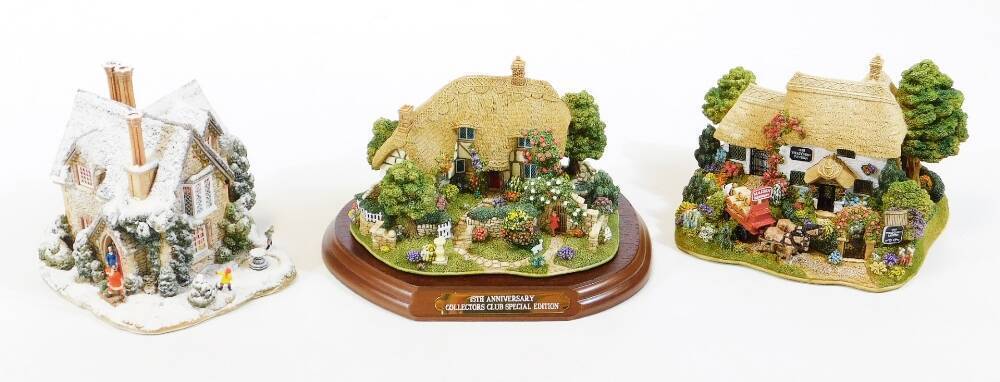 Various Lilliput Lane groups, to include Roll Out The Barrel L2588