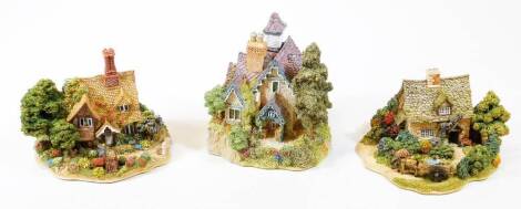 Various Lilliput Lane groups, to include Shades Of Summer L2125, Cruck End 855 and The Gables 171. (3, boxed with some paperwork)
