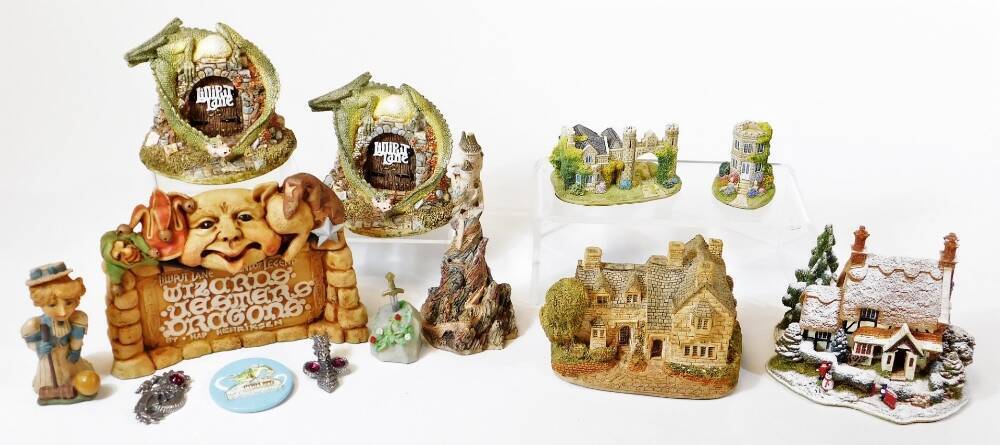 Various Lilliput Lane groups, to include Moreton Manor February