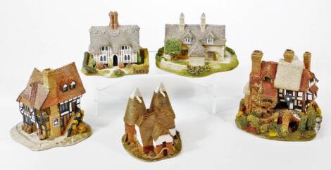 Various Lilliput Lane groups, to include Bow Cottage, Three Feathers, Swan Inn, Kentish House and Hopcroft Cottage. (5, boxed with some paperwork)