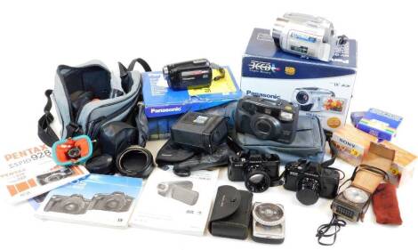 A Panasonic NVGS150 digital video camera, with Leica Dicomor Sekonic light meter in leather case, 8cm high, Pentax Auto 110 PNTX camera, various others, etc. (a quantity)