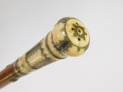 A Georgian malacca lady's pomander cane, the ivory handle with silver pique decoration, unscrewing to reveal the pomander, 91.5cm high. - 4