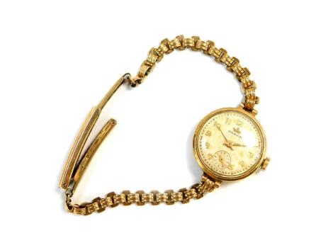 A Marvin lady's 9ct gold circular cased wristwatch, white dial bearing Arabic numerals, subsidiary seconds dial, on a 9ct gold bracelet strap, 16.3g all in.