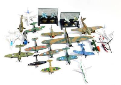 Die cast and plastic models of military and commercial aircraft, helicopters, etc., some with boxes. (quantity)