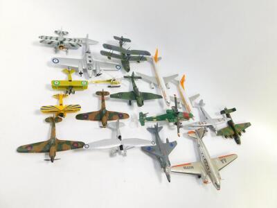 Die cast and plastic models of military and commercial aircraft, helicopters, etc., some with boxes. (quantity) - 2