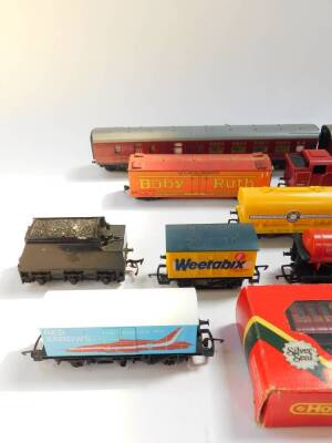 A OO gauge diesel locomotive M79079, three Tri-ang coaches, wagons and a Lima LMS tank engine 8920. (quantity) - 2