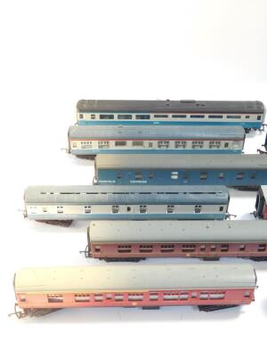 Hornby Lima and Jouef OO gauge coaches, including British Rail blue livery Inter-City, etc. (12) - 2