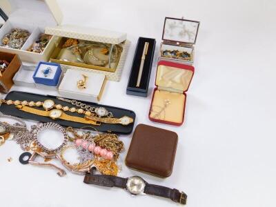 Costume jewellery, including necklaces, brooches and earrings, a wristwatch and pocket watch, Avia wristwatch, pen and a Kigu compact. - 2