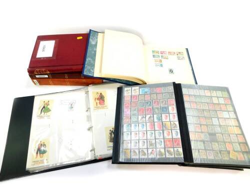 Philately. British Empire, Commonwealth and World stamps, including Australia and Canada, Spain, etc., late 19thC onwards. (13 albums)