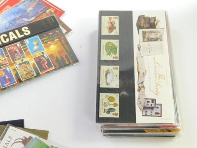 Philately. EII mint commemorative packs, various denominations. (quantity) - 6