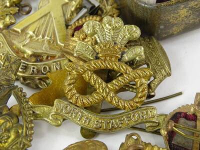 A collection of English and continental cap and other military badges, to include the Kimberley Scots, the Shropshire Regiment, the North Staffordshire Regiment, a silver ARP badge, etc. - 2