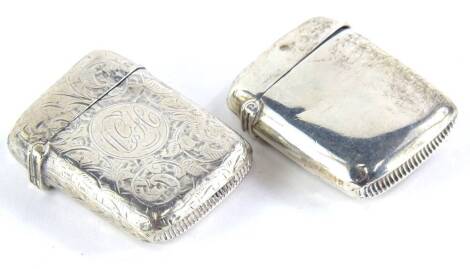 Two silver Vesta cases, one with engraved decoration, the other of plain form, Birmingham 1916 and 1894