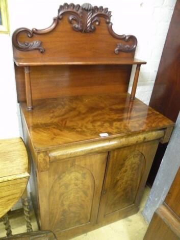 An early Victorian mahogany chiffonier