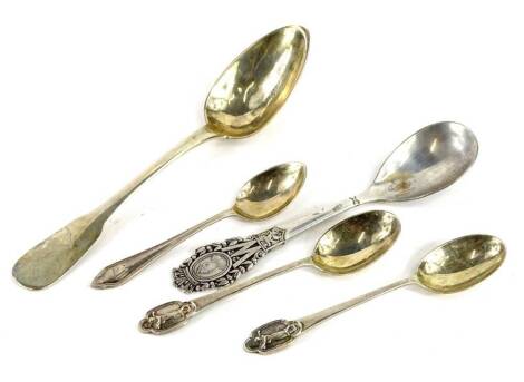 Various items of silver, to include a commemorative caddy spoon for 1938, two golfing trophy spoons, etc., weighable silver 2¾oz.