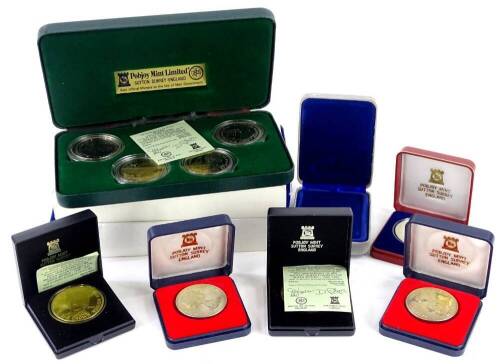 A quantity of coins, to include Pobjoy mint, Silver Jubilee crown and three 1977 Jubilee coin sets.