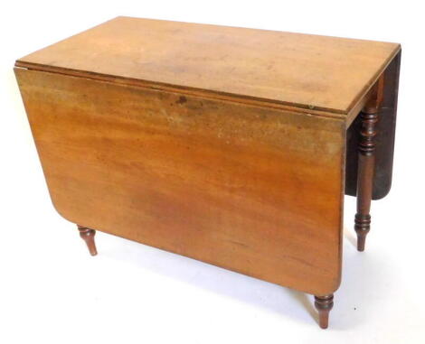 A 19thC mahogany drop leaf table, the rectangular top with rounded corners, on turned tapering legs, 101cm wide.