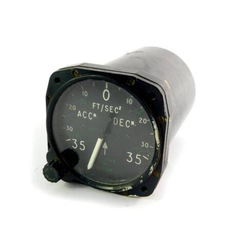 A Kelvin aircraft gauge, acceleration and deceleration, Type G479/01.