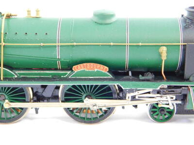 A Wills Finecast School's class locomotive 'Eastbourne', Southern green livery, 4-4-0, 914, boxed. - 3