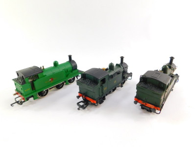 A Wren OO/HO gauge tank locomotive, British rail green livery, 0-6-0, 31337, 2206, locomotive, green livery, 4120 and a further locomotive. (3) - 2