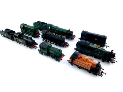 Hornby, Tri-ang & Mainline locomotives, including a Great Western locomotive Kneller Hall', green livery, 4-6-0, 5934, clockwork locomotive, BR black livery, 13005, and a Great Western locomotive, 0-6-2, 6697. (a quantity)