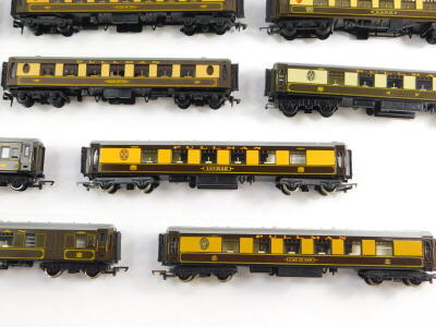 Hornby, Triang, Pullman coaches, including Lucille, Ibis, Aries, Jane, Mary and various numbered cars. (13) - 7