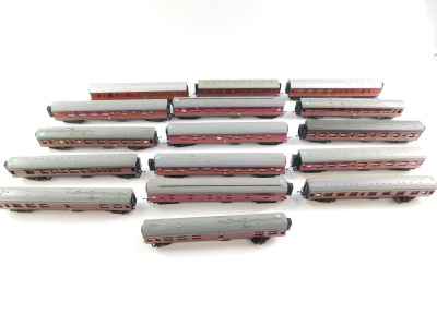 Tri-ang and other OO gauge coaches, British Rail and LMS red livery. (16)