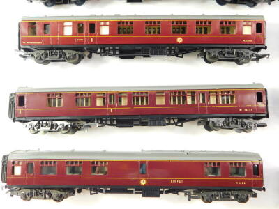 Tri-ang and other OO gauge coaches, British Rail and LMS red livery. (16) - 3