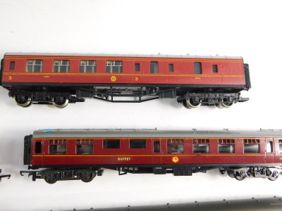 Tri-ang and other OO gauge coaches, British Rail and LMS red livery. (16) - 8