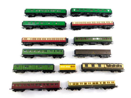 Hornby and other OO gauge coaches, including Great Western, Southern, etc, and a track maintenance department wagon. (13)