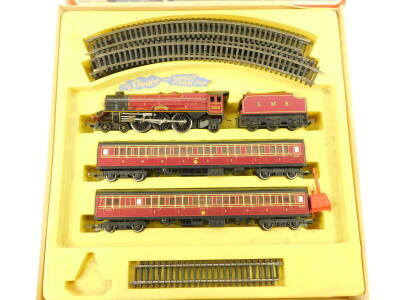 A Hornby Tri-ang OO gauge express passenger set, containing 'Princess Elizabeth', LMS red livery, 4-6-2, 6201, with smoke and exhaust steam and sound, boxed. - 2