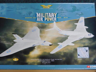 A Corgi Aviation Archive military air power two plane set, Avro Vulcan B2 and Handley Page Victor B2, V Bomber Force 1963, scale 1:144, limited edition, AA 991134, boxed. - 3