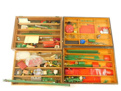 Meccano, in an outfit number 9 box, and a further tray. (2)