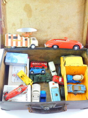 Corgi Matchbox and other die cast vehicles, including a Corgi Karrier Game, Dinky Alpha Romeo racing car and a Tonka tipper truck, mostly unboxed, play worn, together with a Herald models set of Trojan warriors, 7599, boxed. (2) - 2