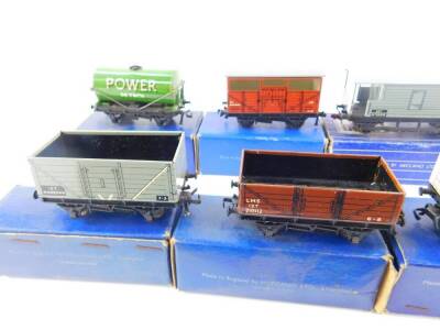 Hornby OO gauge coaches, together with wagons, boxed. (1 tray) - 2