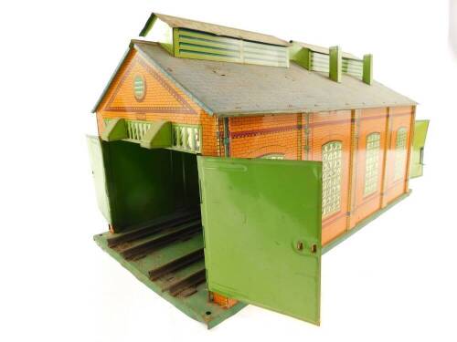 A Hornby O gauge number 2 tin plate engine shed.