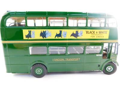 A Sun Star die cast model of an RT Series London Transport double decker bus, 1955, FXT211, 2922, scale 1:24, limited edition, boxed. - 5