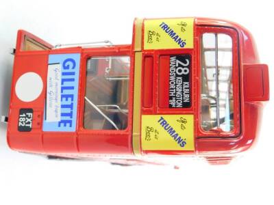 A Sun Star die cast model of a 1946 RT7-FXT182 red double decker bus, scale 1:24, 2924, boxed. - 5