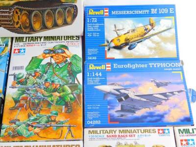 Revell Tamiya Italeri and other model kits, WWII military figures, tanks and planes, Napoleonic figures, etc., all boxed. (14) - 5