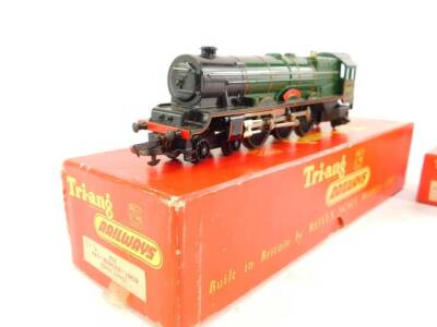 A Tri-ang OO gauge locomotive and tender, 'Princess Elizabeth', BR green livery, 4-6-2, 46201, R53 and R31, both boxed. (2) - 2