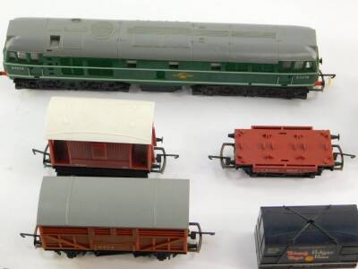 A Tri-ang OO guage diesel locomotive, British Rail green livery, D5572, R357., a tank locomotive, wagons and die cast Matchbox and Dinky lorries, etc. (1 tray) - 2